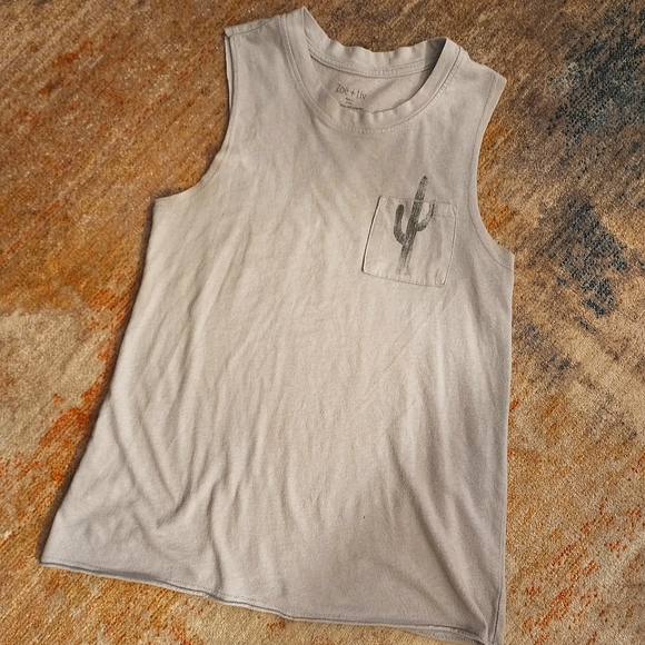 Zoe & Liv Cactus Pocket Muscle Tank - Picture 1 of 7